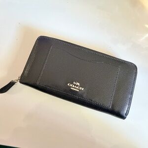 Coach Black Leather Zip Wallet